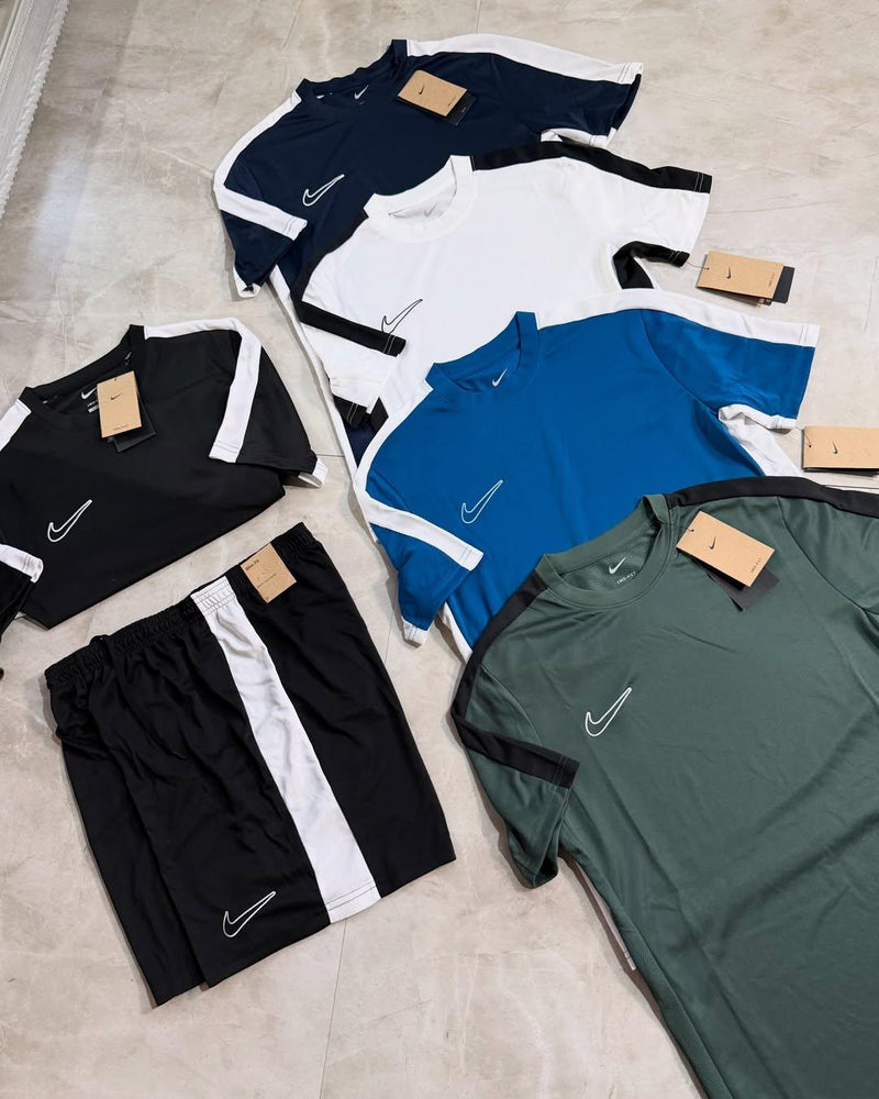 COMBO 1 KIT ACADEMY + 4 CAMISAS ACADEMY 2026