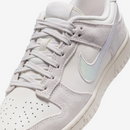 Tênis NK Dunk Low Iridescent Swoosh