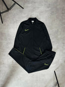 Conjunto NK Dri-Fit 2021 (Preto e Verde)